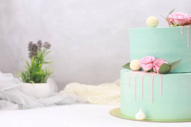 Şekerleme aromalı kek bir tatil için