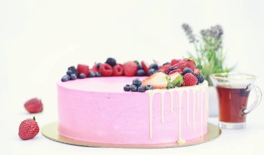 Şekerleme aromalı kek bir tatil için