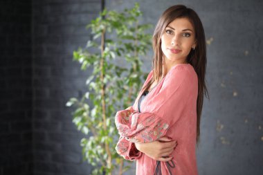 Kızları olan genç ve güzel bir aile.