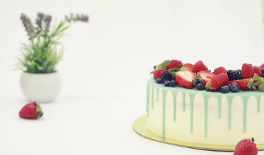 Şekerleme aromalı kek bir tatil için