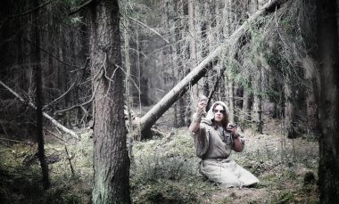 Peri sihirbaz. Bir büyücü bir cam Küre, büyülü bir büyü ile 