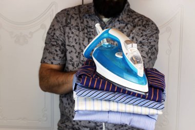 gömlek ve el Ütü, yığın