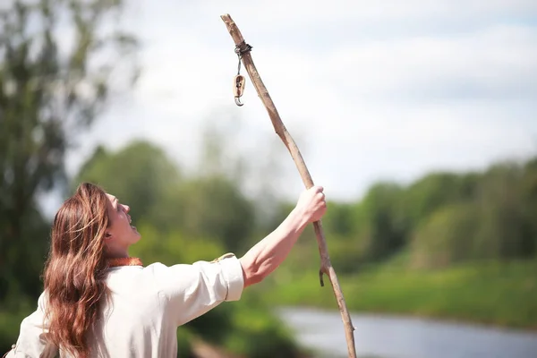 Ein Mann in ethnischer Kleidung ist ein Skandinavier — Stockfoto