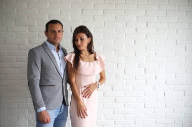 Kızları olan genç ve güzel bir aile.