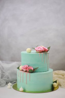 Şekerleme aromalı kek bir tatil için