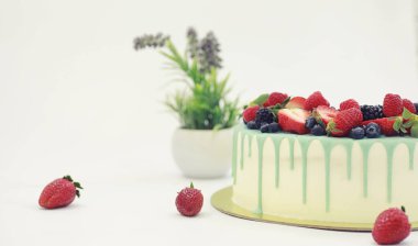 Şekerleme aromalı kek bir tatil için