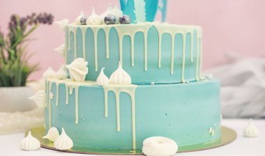 Şekerleme aromalı kek bir tatil için