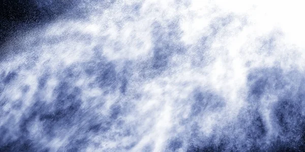 Una corriente de agua y una nube de gotas —  Fotos de Stock