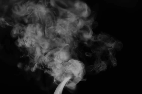 White smoke on a black background. Texture of smoke. Clubs of wh — Stock Photo, Image