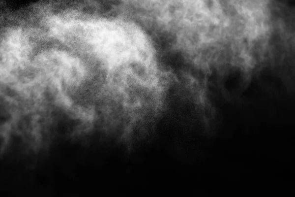 Ein Wasserstrom und eine Wolke von Tropfen — Stockfoto