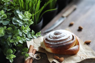 Tarçın ve meyve lezzetli pasta 