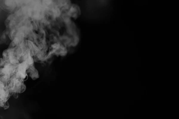 White smoke on a black background. Texture of smoke. Clubs of wh — Stock Photo, Image