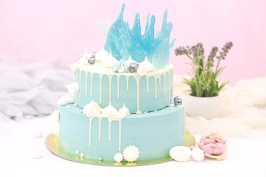 Şekerleme aromalı kek bir tatil için