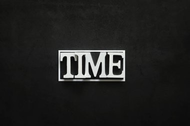 Arka plan konsepti. Yazı Koyu bir arkaplanda Hoşgeldiniz.