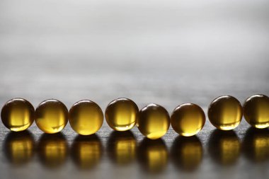 Balık yağı. Medikal Ürünler hastalıklarının tedavisi için. Co