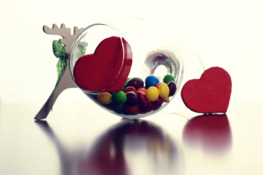 şeker hapı ile cam