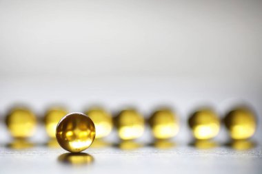 Balık yağı. Medikal Ürünler hastalıklarının tedavisi için. Co