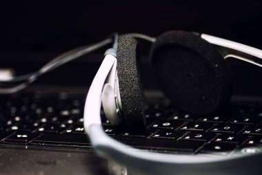 kulaklık kulaklık klavye siyah