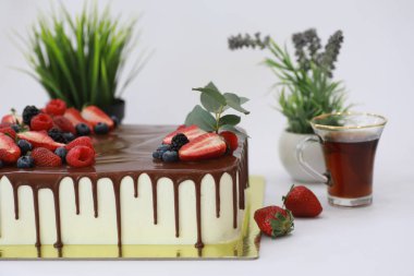 Şekerleme aromalı kek bir tatil için