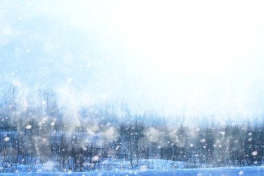 Kırsal alanların ve yolların kış manzarası