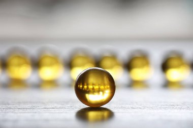 Balık yağı. Medikal Ürünler hastalıklarının tedavisi için. Co