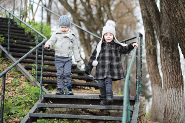 Çocuk sonbahar Park walk