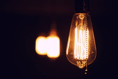 Tungsten filamentli lambalar. Edison'un ampulü. Filament fila