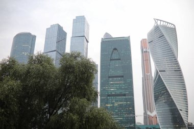 İş Merkezi ile yüksek gökdelenler