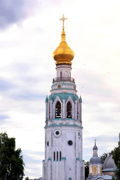 Cathedral on  sunset tree — Stock Photo, Image