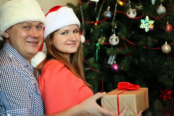 Junges Paar Vorabend Der Neujahrsferien Hause — Stockfoto