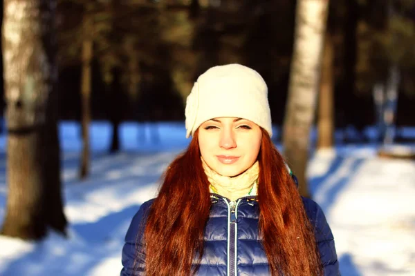 Зимовий Портрет Жінки Лісі — стокове фото