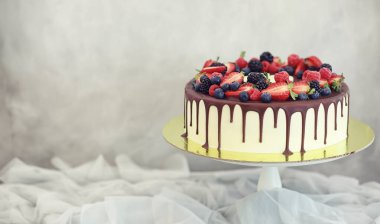 Şekerleme aromalı kek bir tatil için