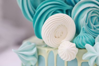 Şekerleme aromalı kek bir tatil için