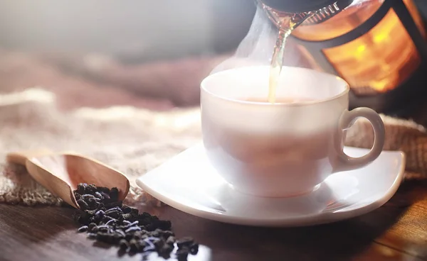 Brewed tea on a serving table — Stock Photo, Image