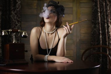 Güzel 1930'larda kız Sigara