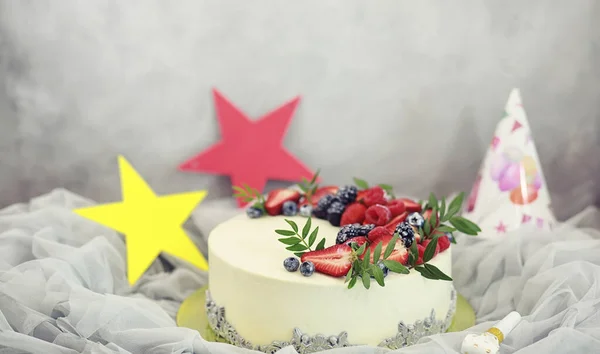 Şekerleme aromalı kek bir tatil için — Stok fotoğraf