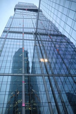 İş Merkezi ile yüksek gökdelenler