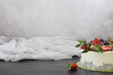 Şekerleme aromalı kek bir tatil için