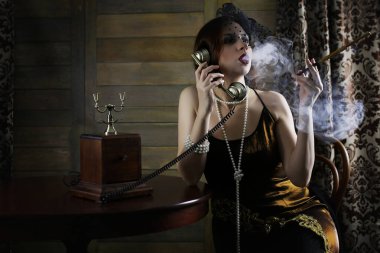 Güzel 1930'larda kız Sigara