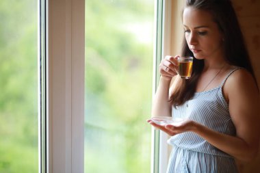 Evde veznedeki kıza