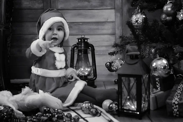 A child waiting for Santa Claus — Stock Photo, Image