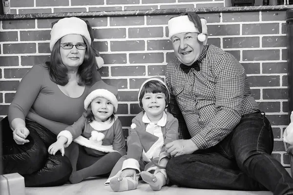 Santa Claus con niños — Foto de Stock