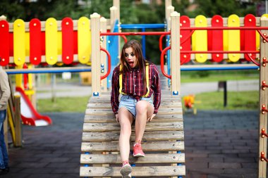 Sevimli kız bir palyaço makyaj