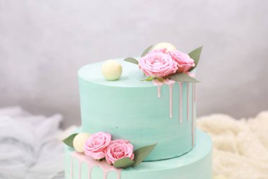 Şekerleme aromalı kek bir tatil için