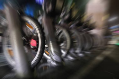 İş Merkezi ile yüksek gökdelenler