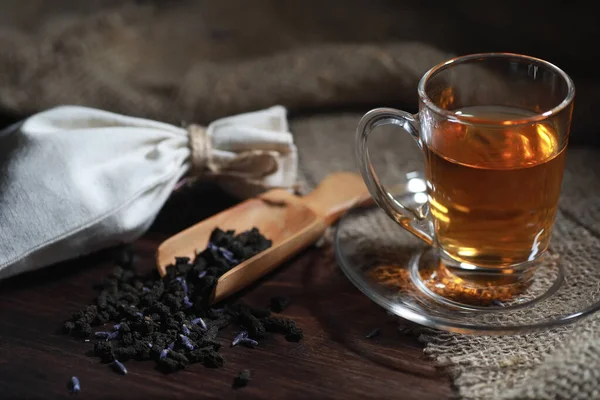 A tálalás táblázat főzött tea — Stock Fotó