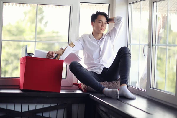 Asiático joven hombre estudiante — Foto de Stock