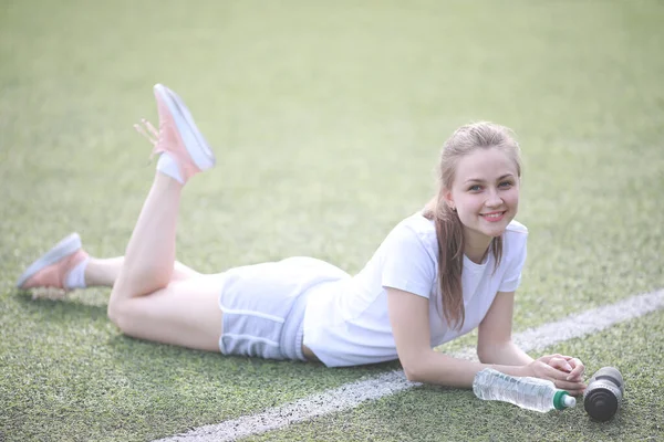 Chica y deporte estilo de vida haciendo ejercicios —  Fotos de Stock