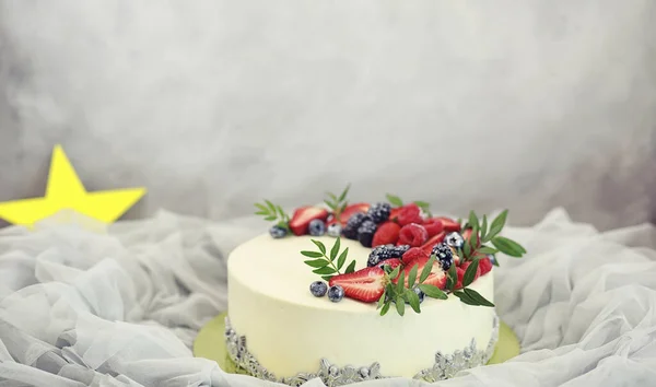 Pasteles con sabor a confitería para unas vacaciones — Foto de Stock