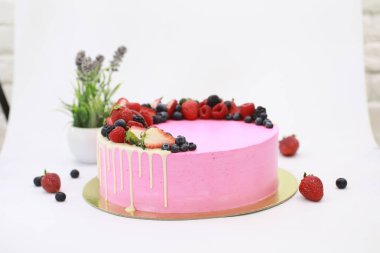 Şekerleme aromalı kek bir tatil için